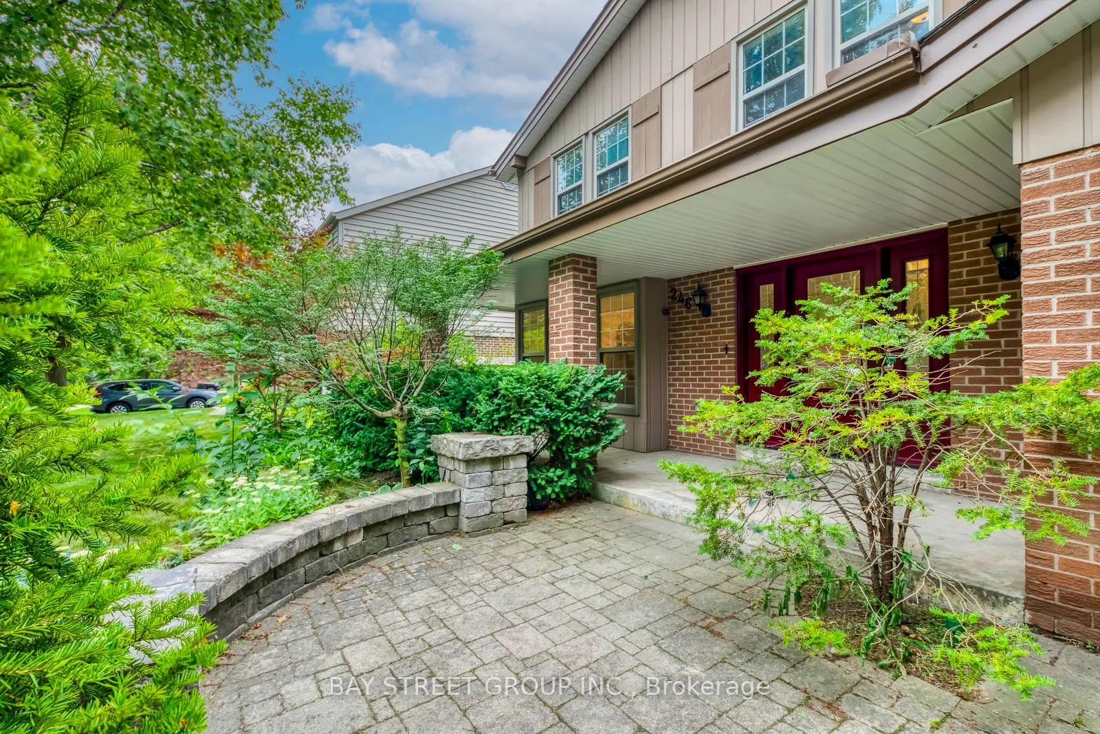 Photo 2 of 246 Beechfield Road, Oakville, Ford — HOMEH