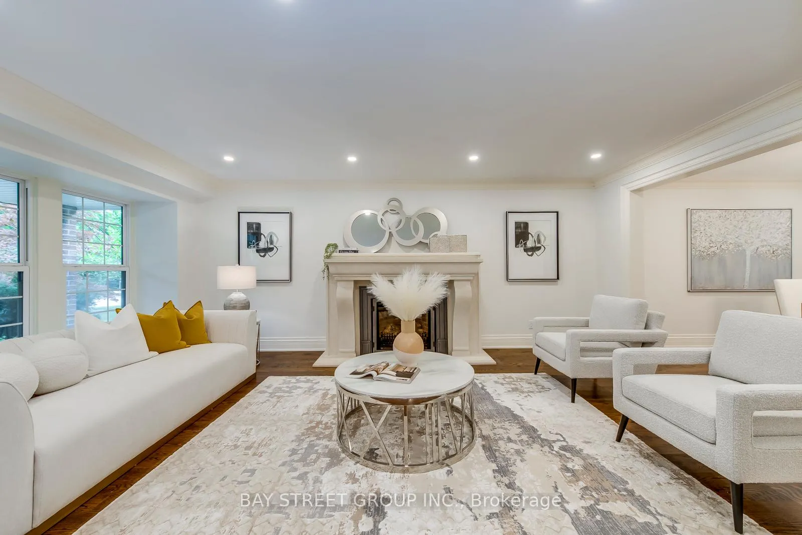 Photo 4 of 246 Beechfield Road, Oakville, Ford — HOMEH