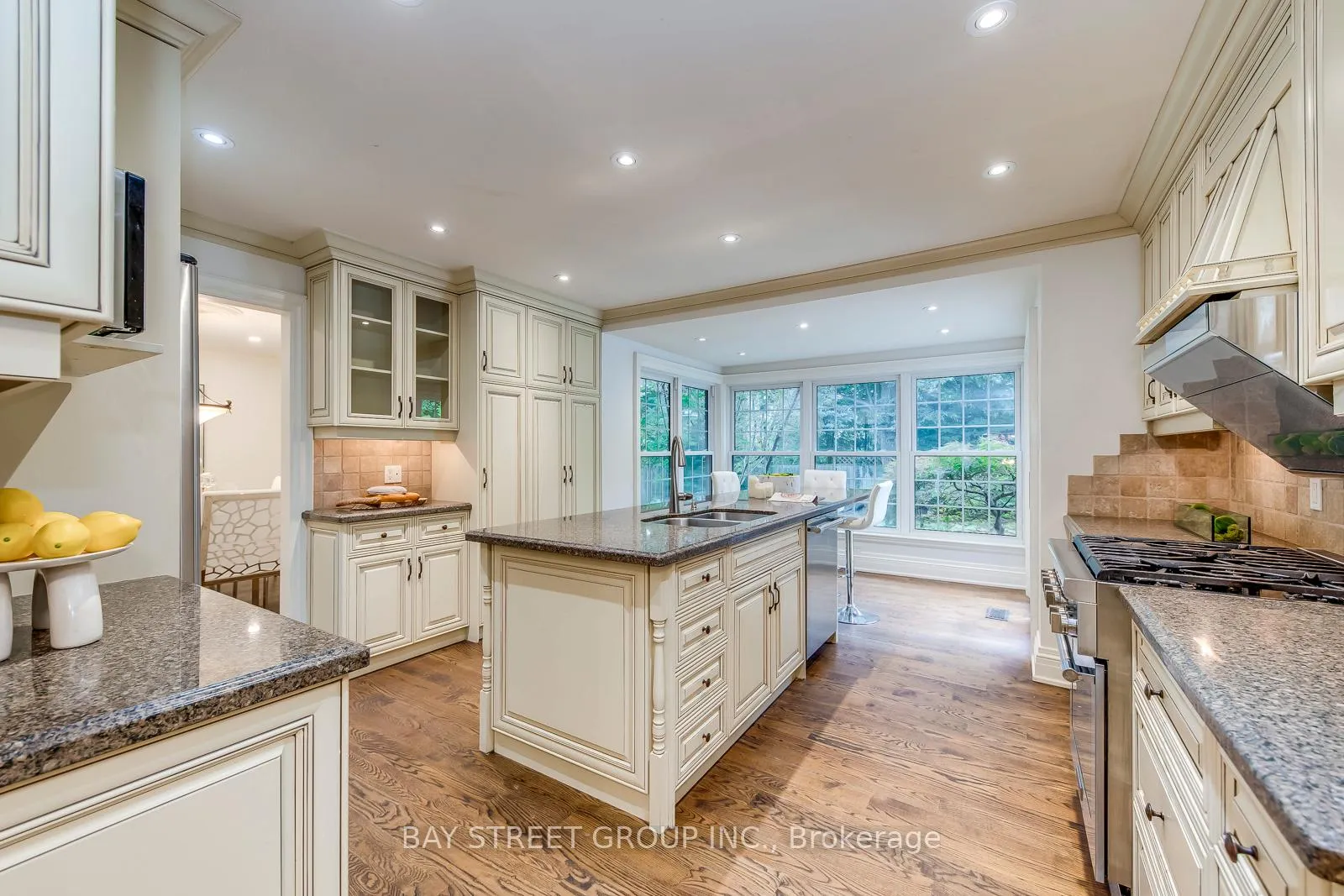 Photo 12 of 246 Beechfield Road, Oakville, Ford — HOMEH