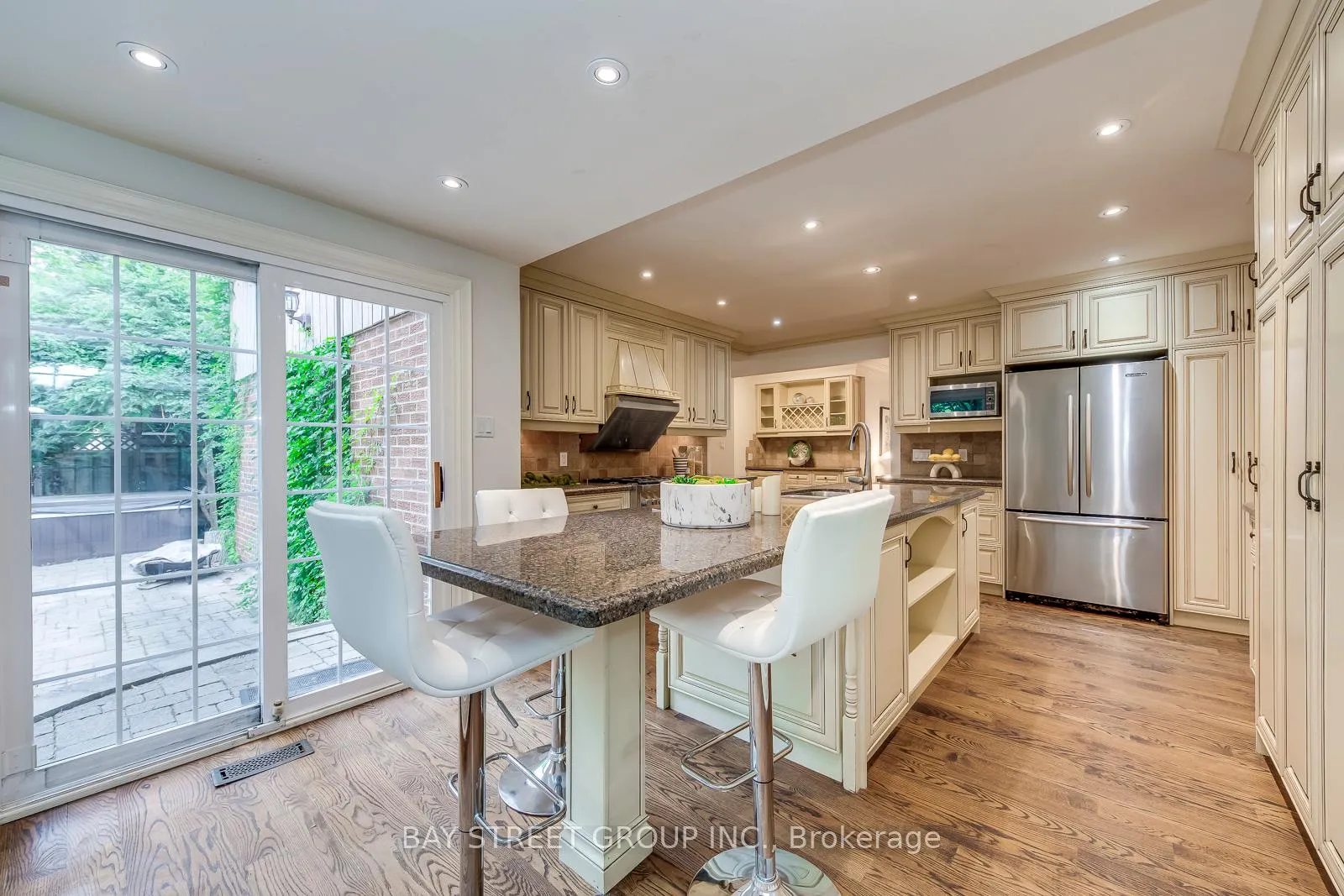 Photo 16 of 246 Beechfield Road, Oakville, Ford — HOMEH