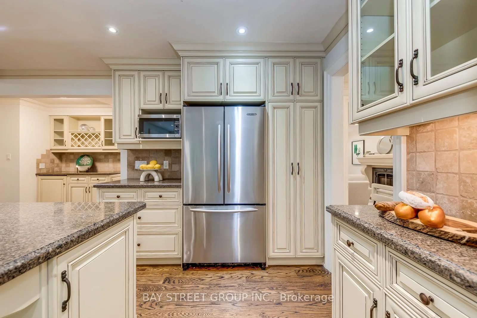 Photo 17 of 246 Beechfield Road, Oakville, Ford — HOMEH