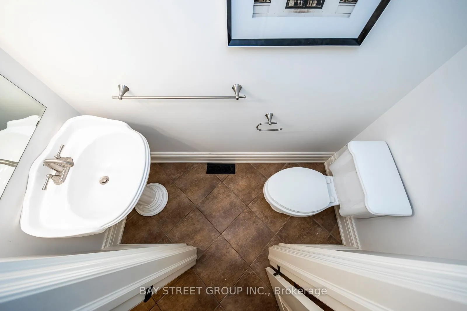 Photo 22 of 246 Beechfield Road, Oakville, Ford — HOMEH