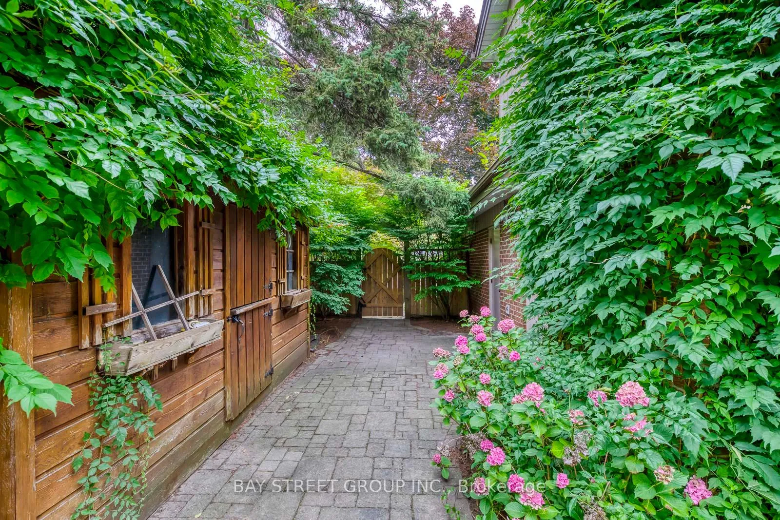 Photo 46 of 246 Beechfield Road, Oakville, Ford — HOMEH