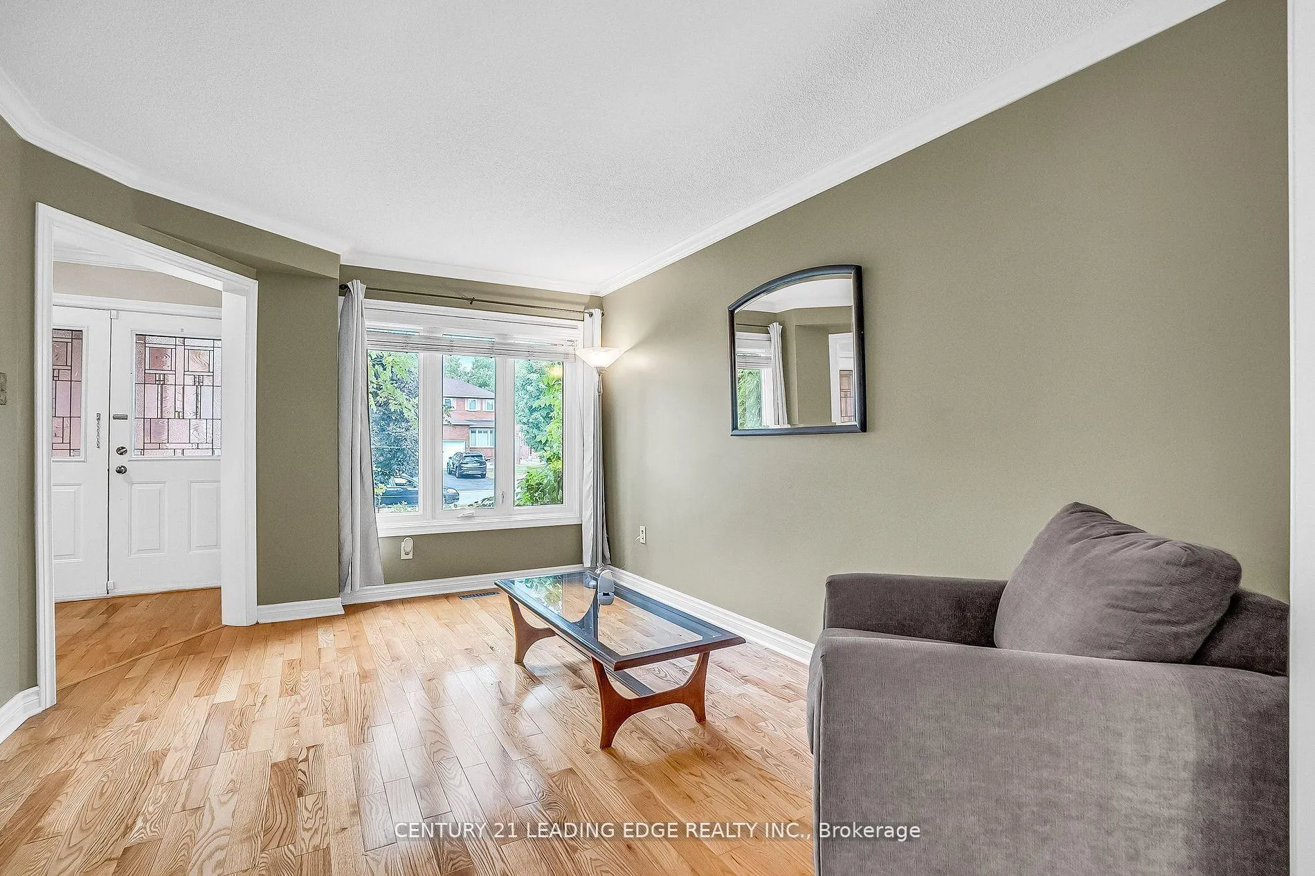 Photo 6 of 21 Brushwood Crescent, Barrie, Bayshore — HOMEH