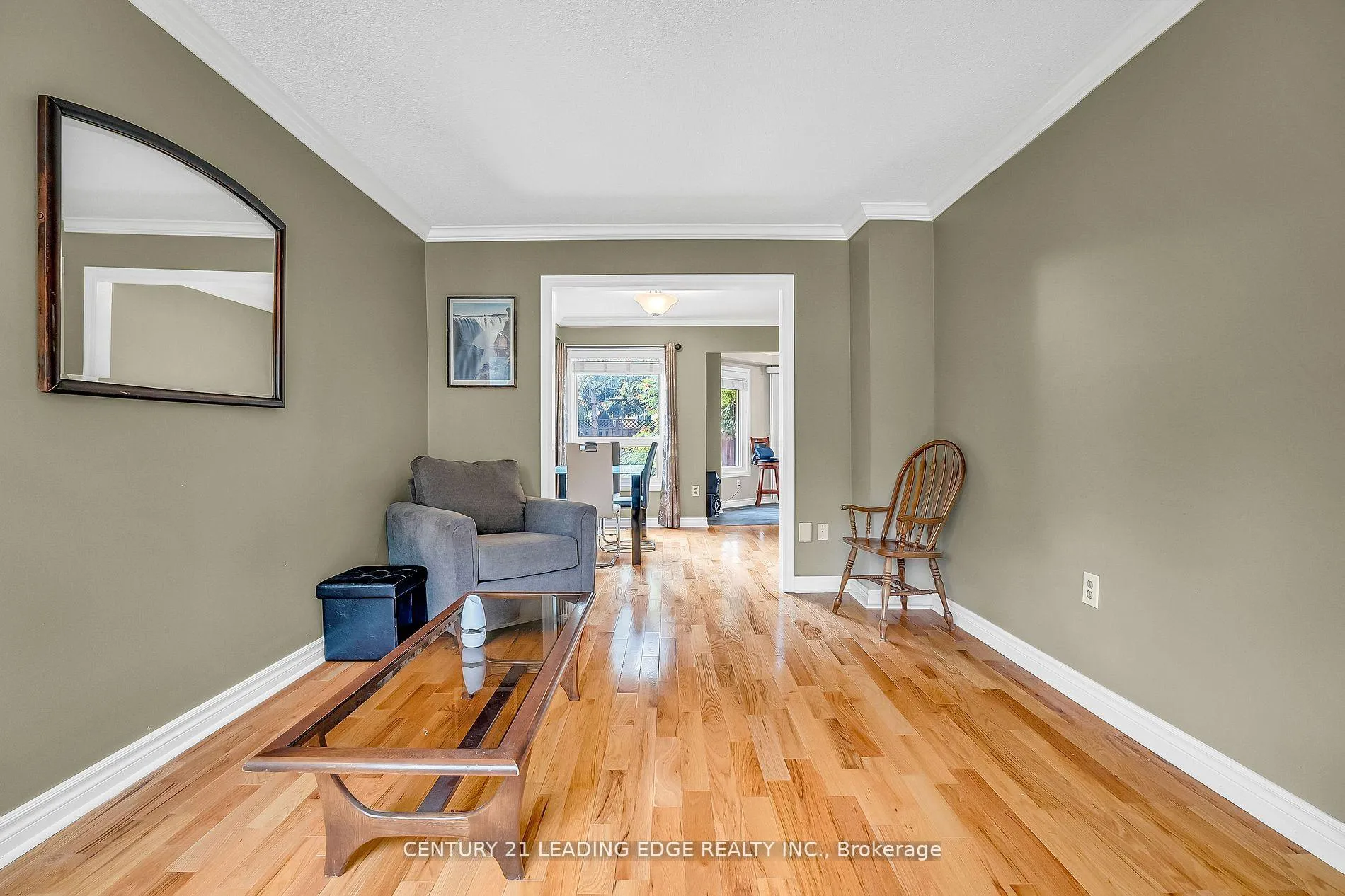 Photo 7 of 21 Brushwood Crescent, Barrie, Bayshore — HOMEH