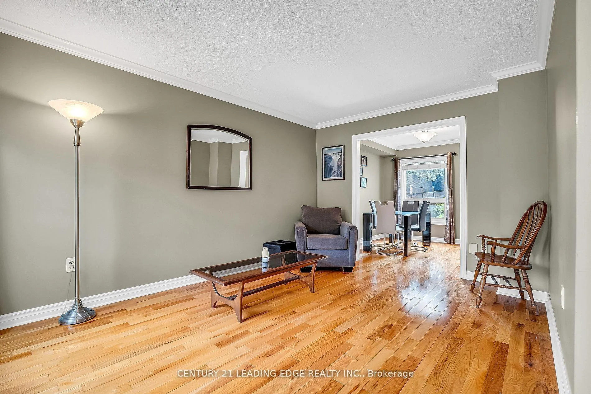 Photo 8 of 21 Brushwood Crescent, Barrie, Bayshore — HOMEH