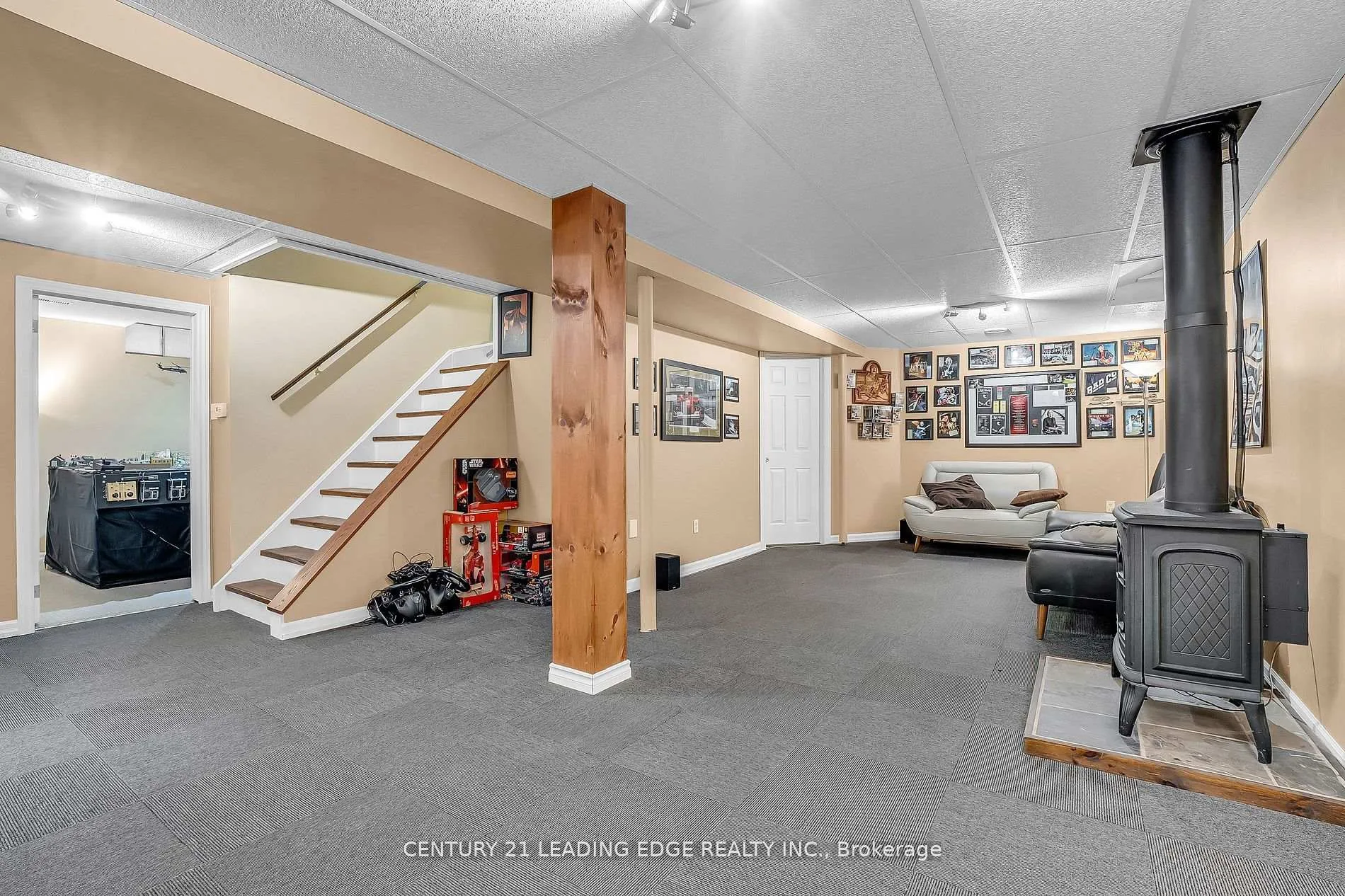 Photo 32 of 21 Brushwood Crescent, Barrie, Bayshore — HOMEH