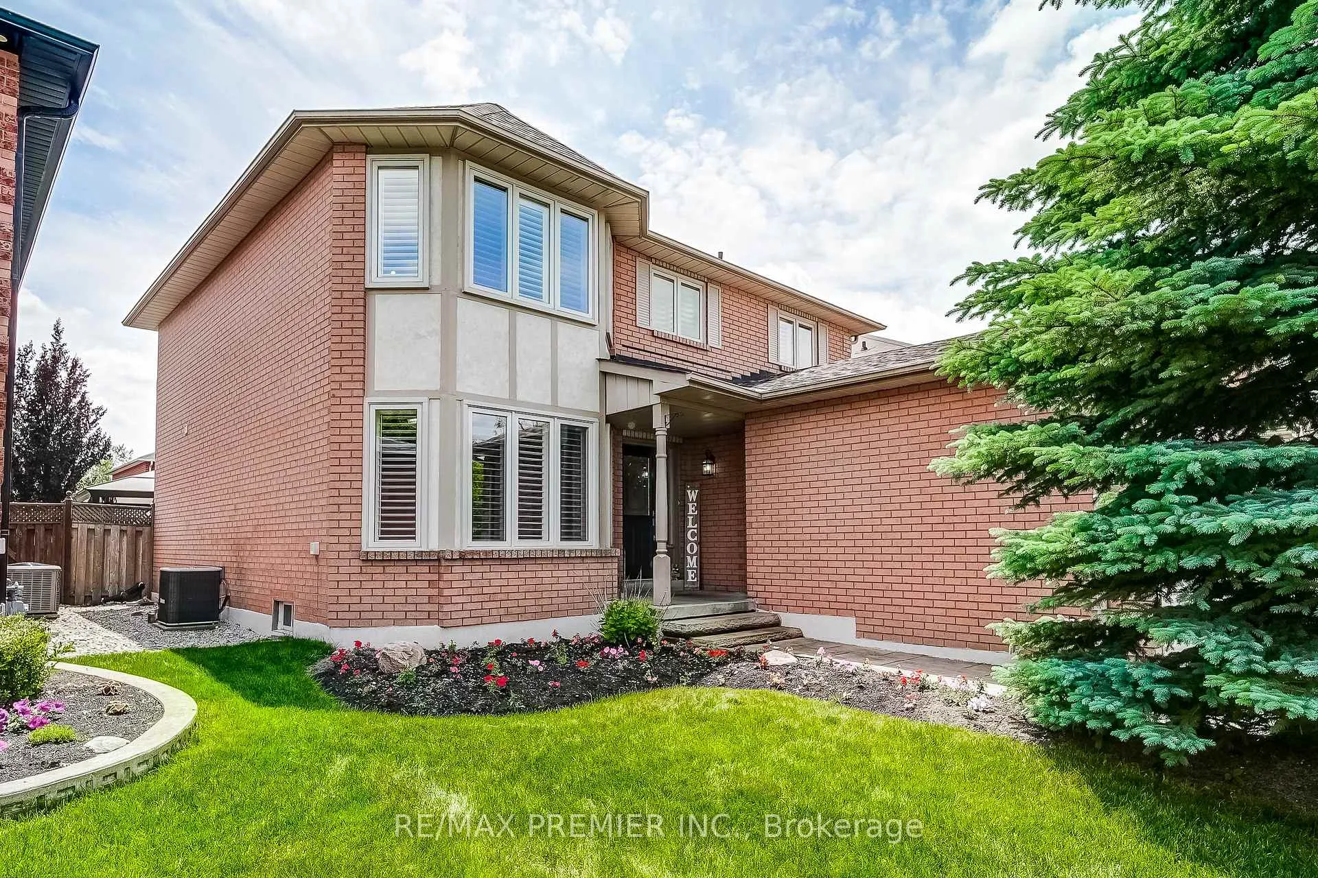 Photo 2 of 21 Berrydown Drive, Caledon, Bolton East — HOMEH