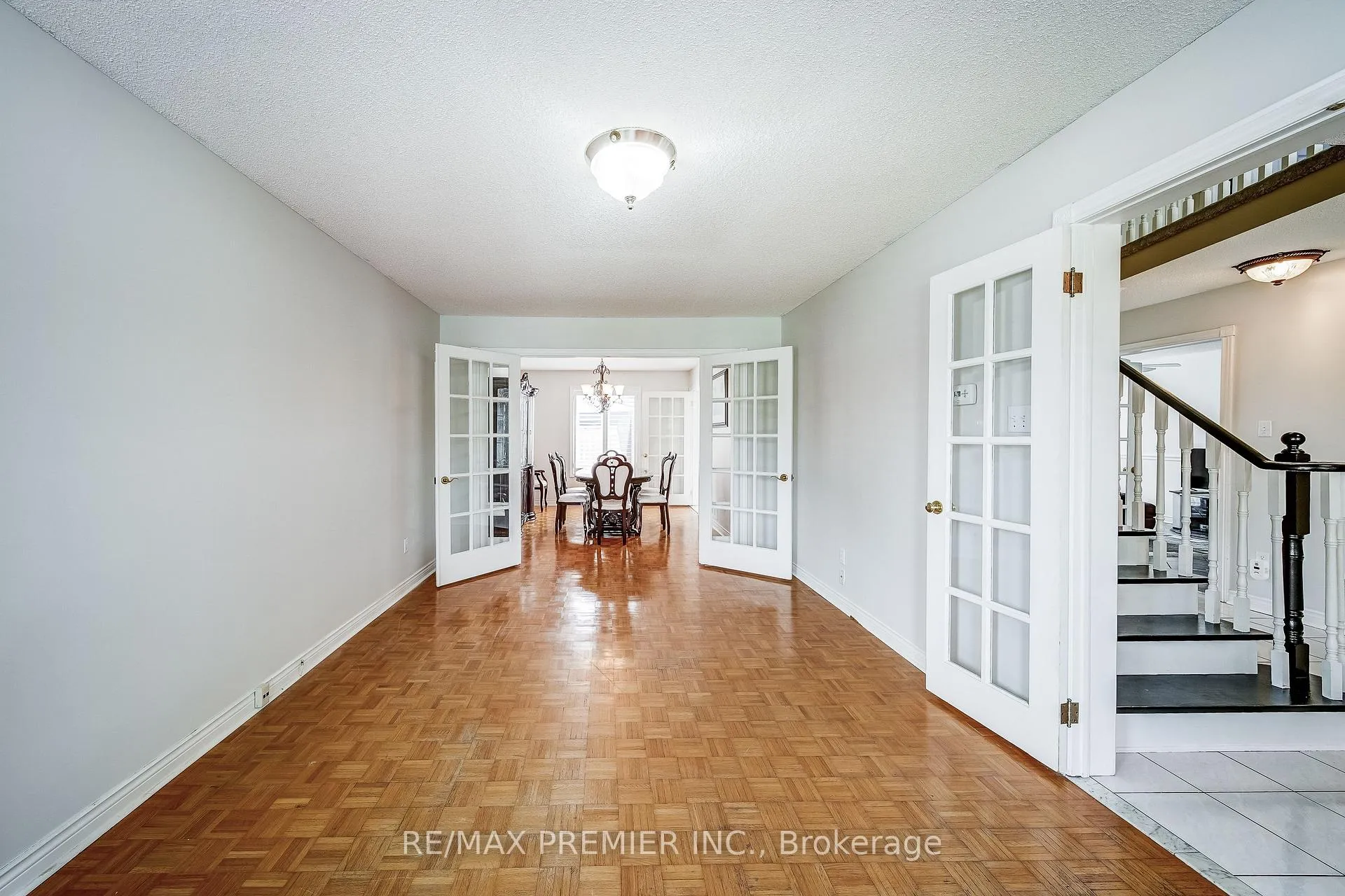 Photo 6 of 21 Berrydown Drive, Caledon, Bolton East — HOMEH