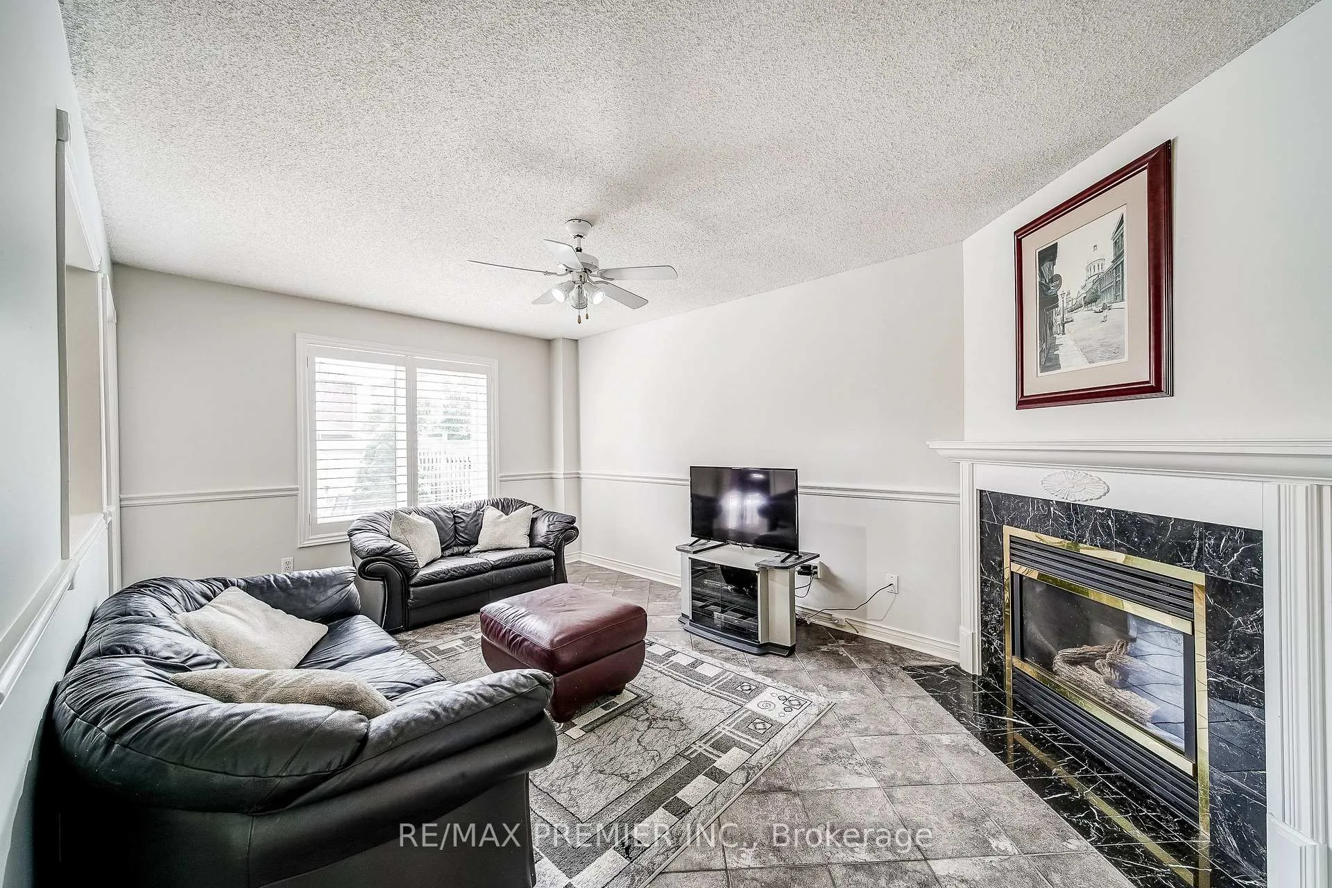 Photo 11 of 21 Berrydown Drive, Caledon, Bolton East — HOMEH