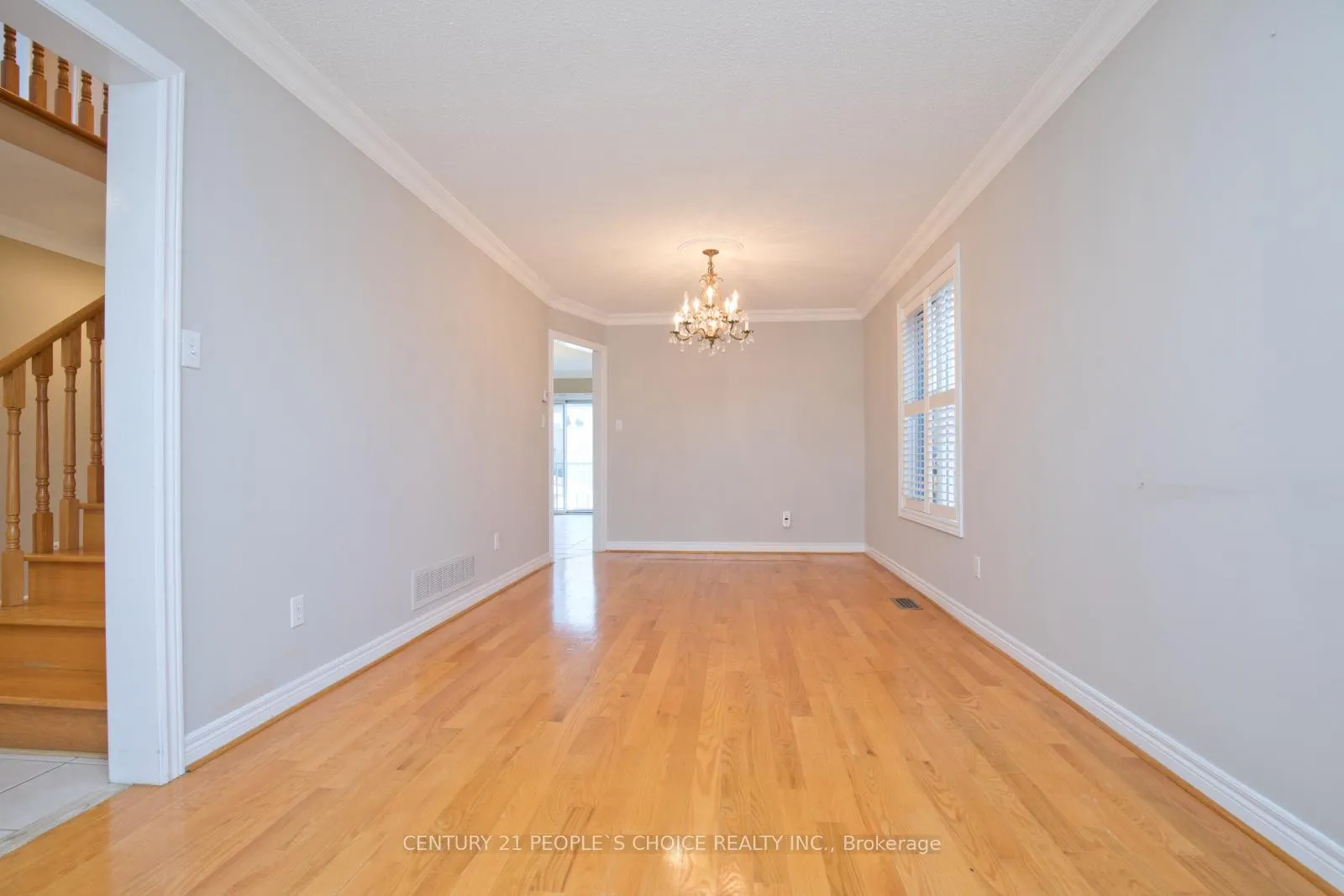 Photo 5 of 71 Rosanna Crescent, Vaughan, Maple — HOMEH
