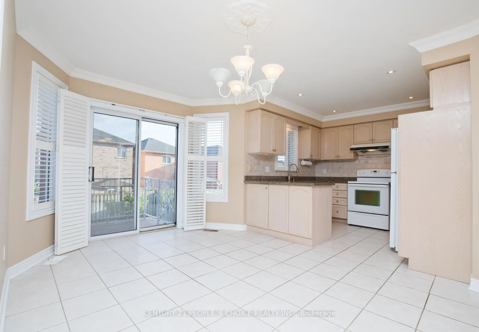 Photo 7 of 71 Rosanna Crescent, Vaughan, Maple — HOMEH