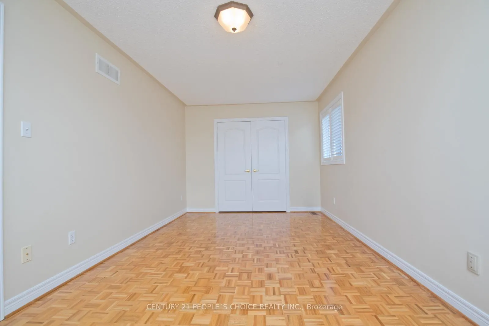 Photo 22 of 71 Rosanna Crescent, Vaughan, Maple — HOMEH