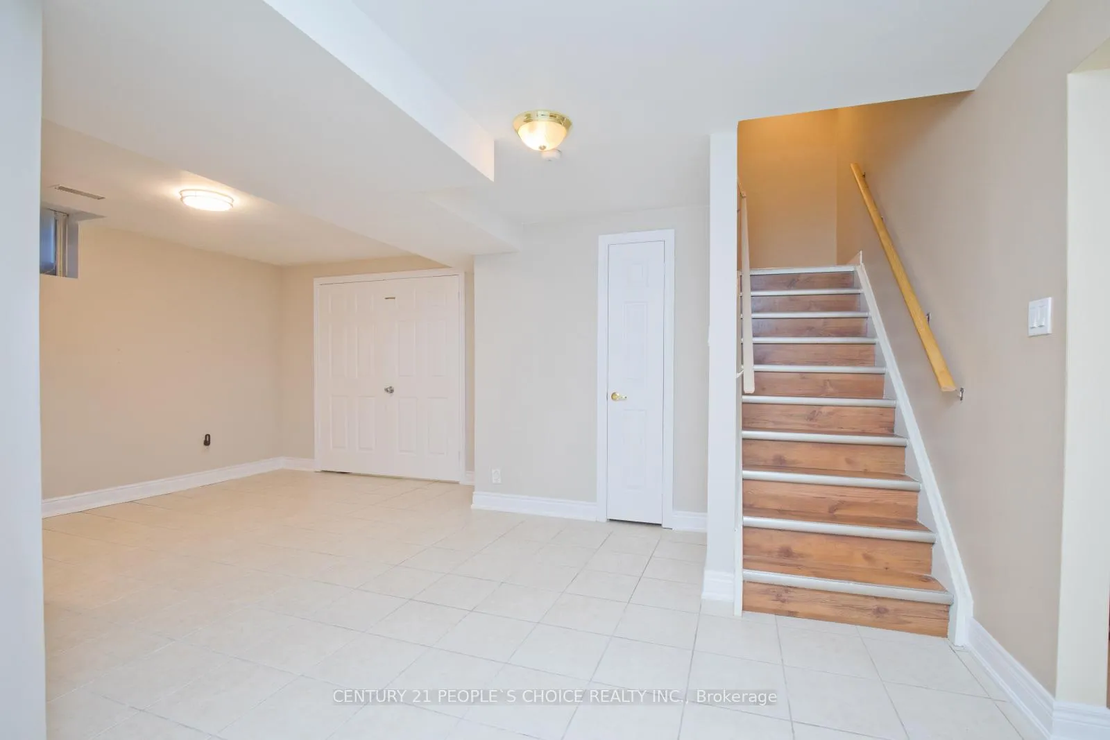 Photo 27 of 71 Rosanna Crescent, Vaughan, Maple — HOMEH