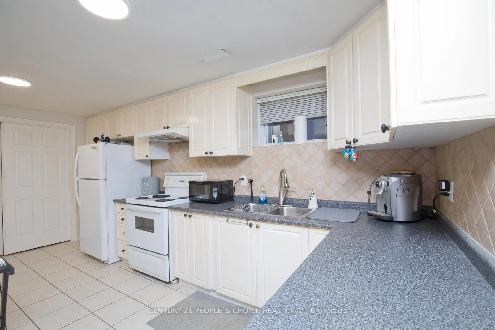 Photo 31 of 71 Rosanna Crescent, Vaughan, Maple — HOMEH