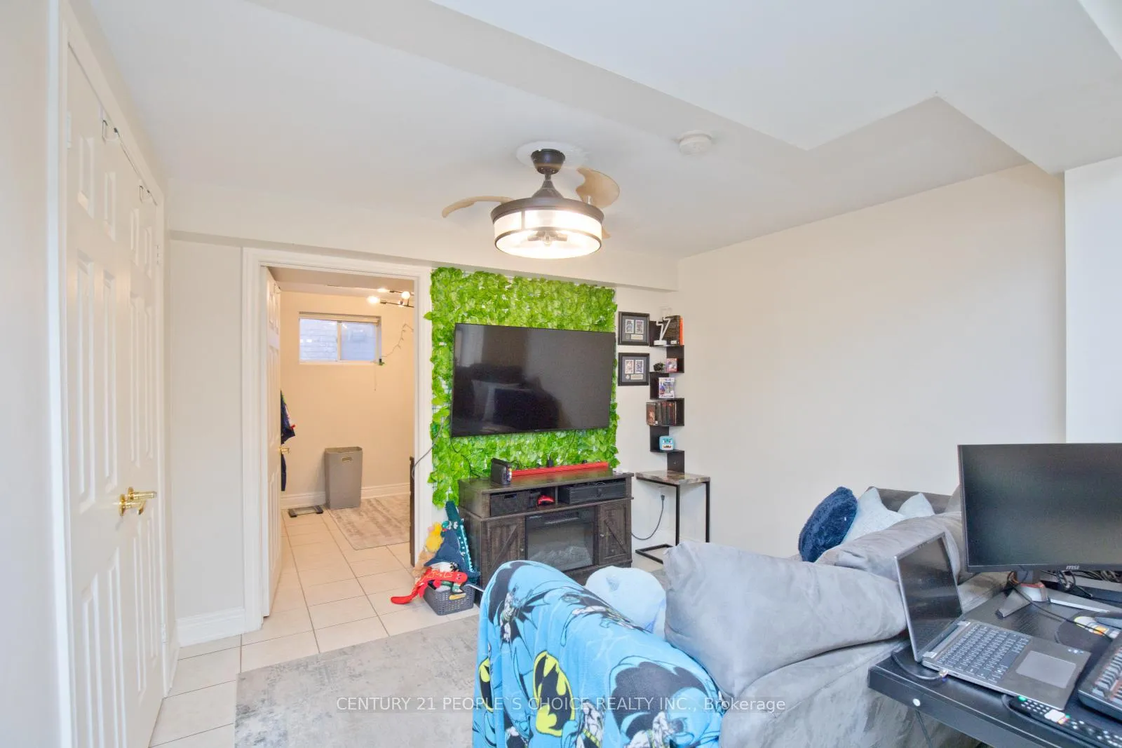Photo 33 of 71 Rosanna Crescent, Vaughan, Maple — HOMEH