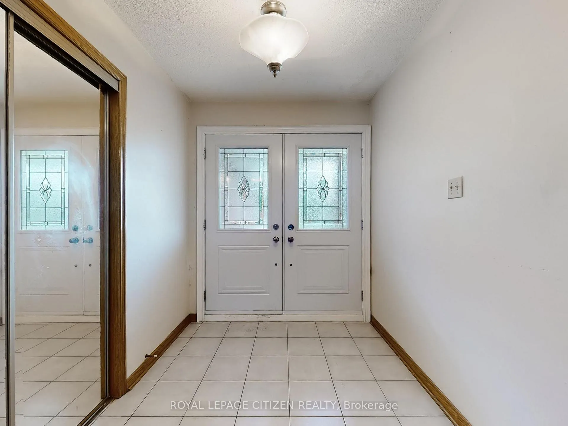 Photo 7 of 63 Dante Ct, Vaughan, East Woodbridge — HOMEH