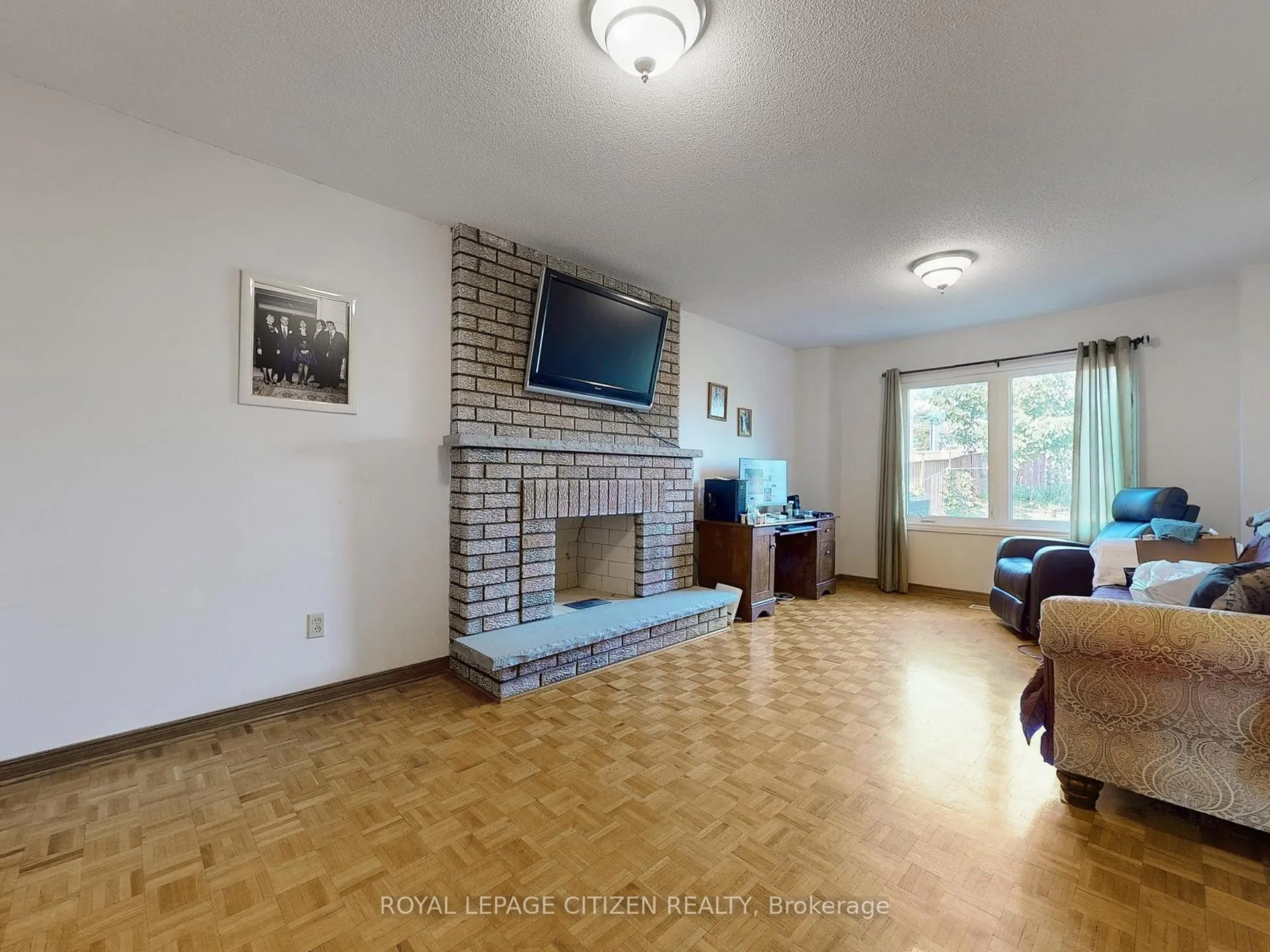 Photo 12 of 63 Dante Ct, Vaughan, East Woodbridge — HOMEH