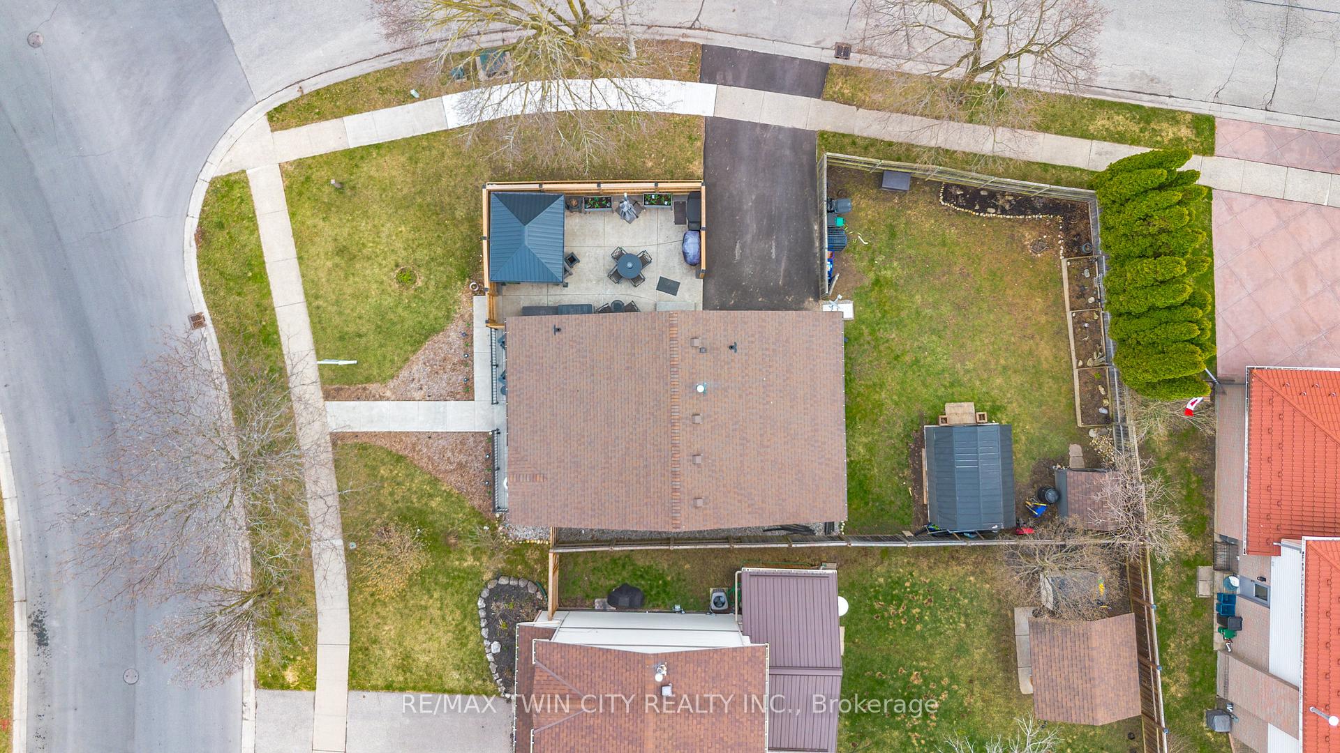 Photo 31 of 43 Viscount Road, Brant, Brantford Twp — HOMEH
