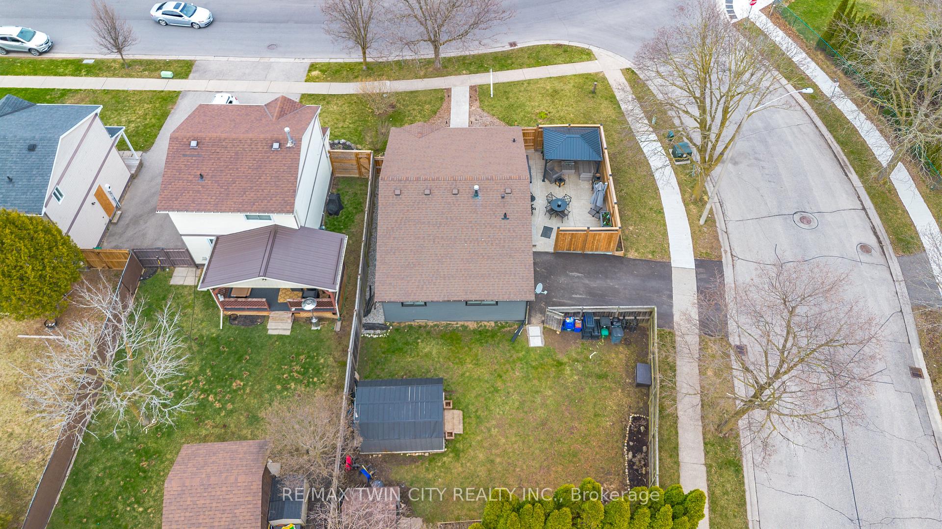 Photo 35 of 43 Viscount Road, Brant, Brantford Twp — HOMEH
