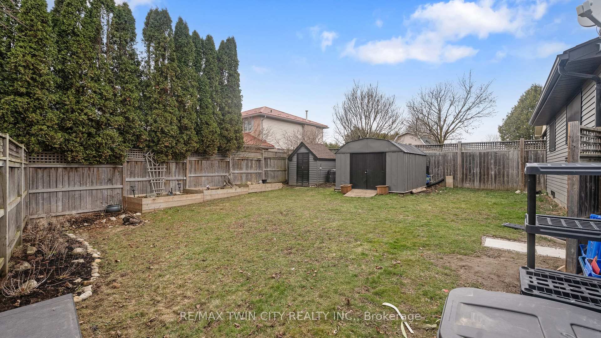 Photo 44 of 43 Viscount Road, Brant, Brantford Twp — HOMEH