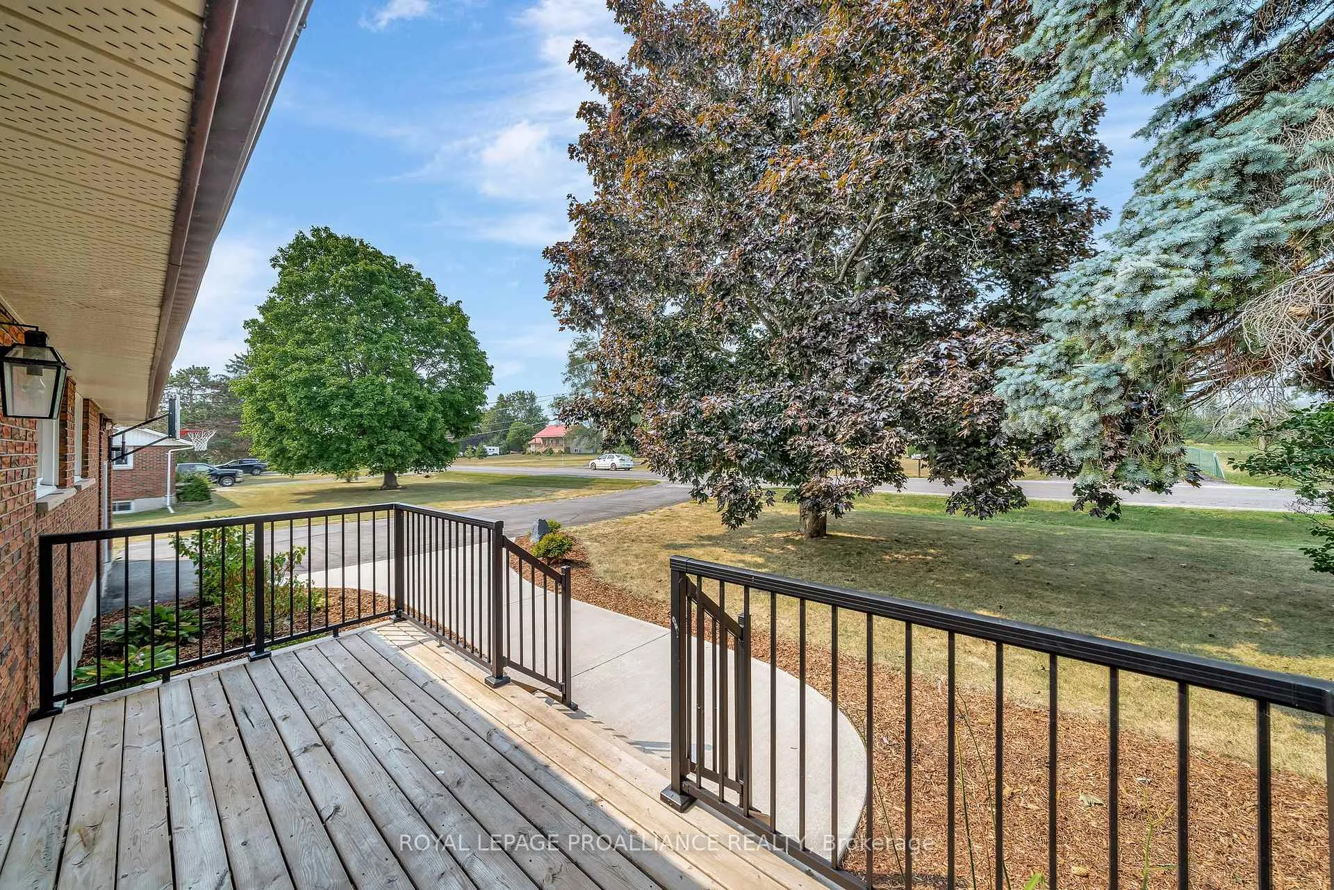 Photo 9 of 206 Elmwood Drive, Belleville, Thurlow Ward — HOMEH