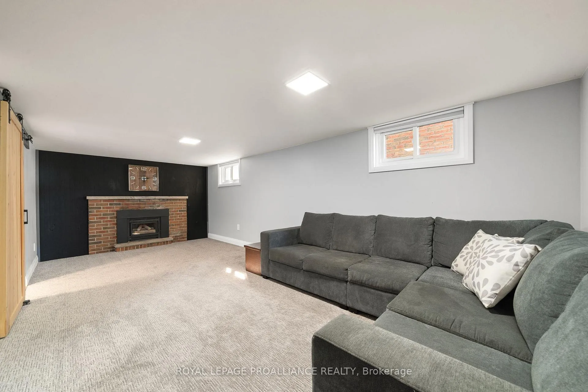 Photo 32 of 206 Elmwood Drive, Belleville, Thurlow Ward — HOMEH