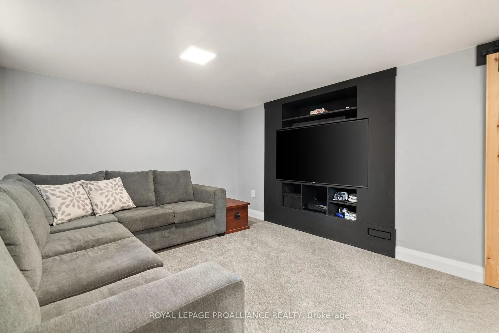 Photo 33 of 206 Elmwood Drive, Belleville, Thurlow Ward — HOMEH