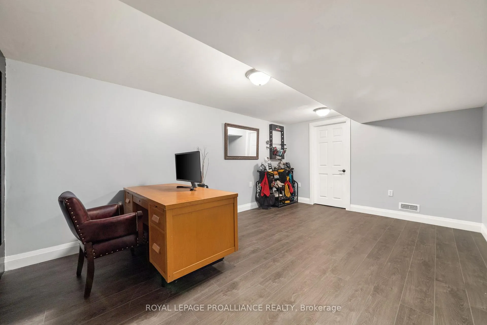Photo 35 of 206 Elmwood Drive, Belleville, Thurlow Ward — HOMEH