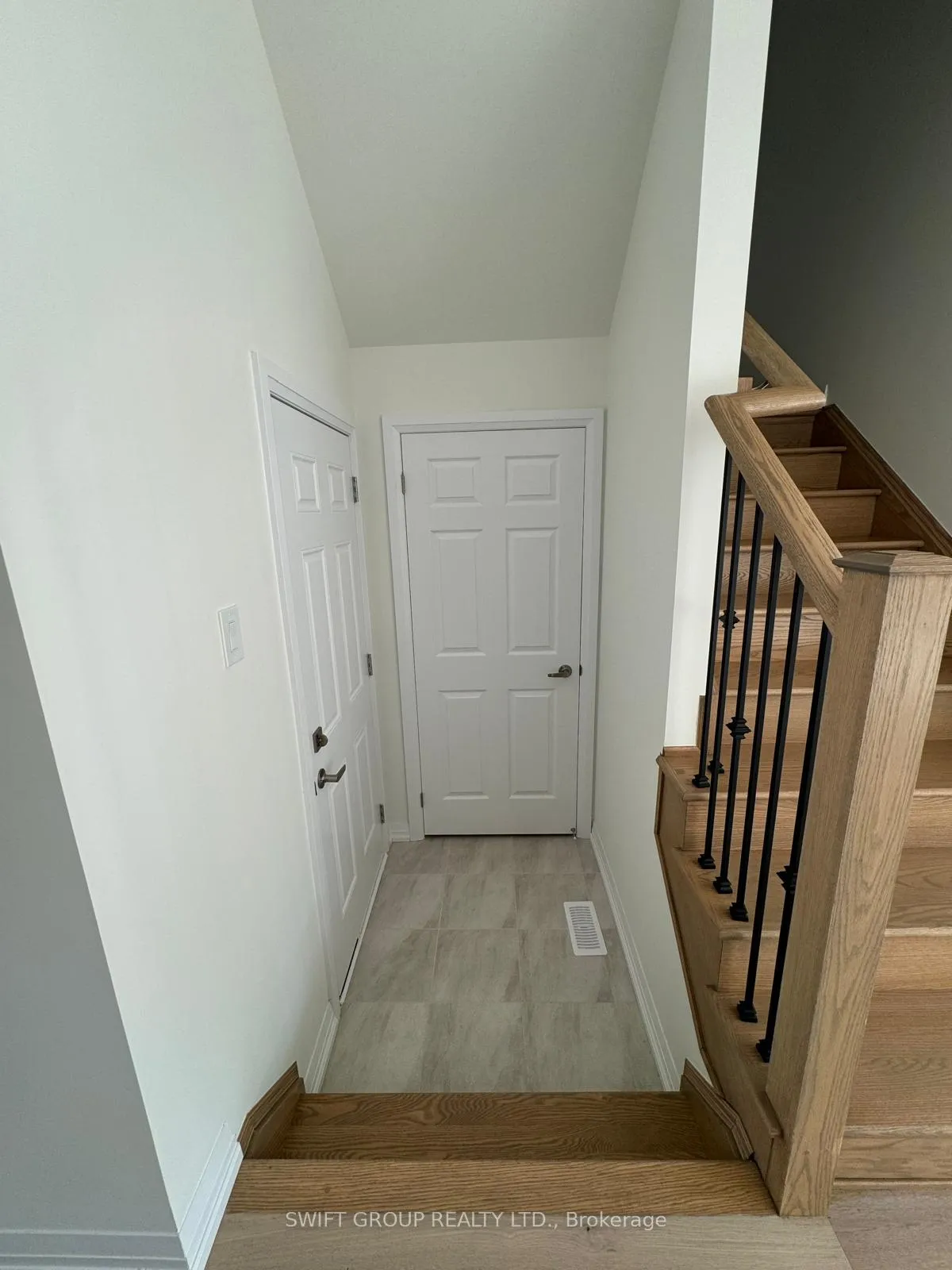 Photo 7 of 123 Granville Crescent, Haldimand — HOMEH