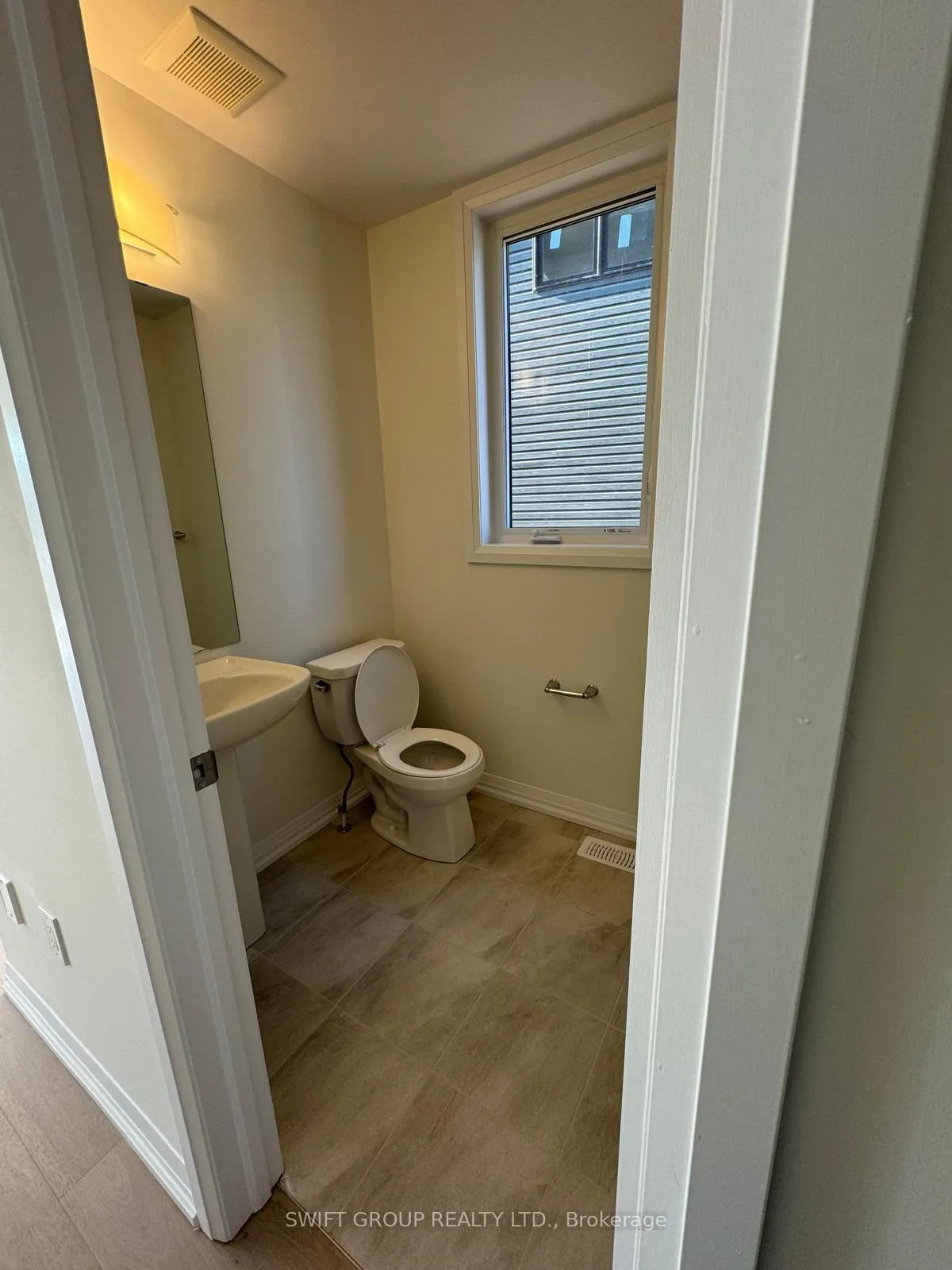 Photo 8 of 123 Granville Crescent, Haldimand — HOMEH