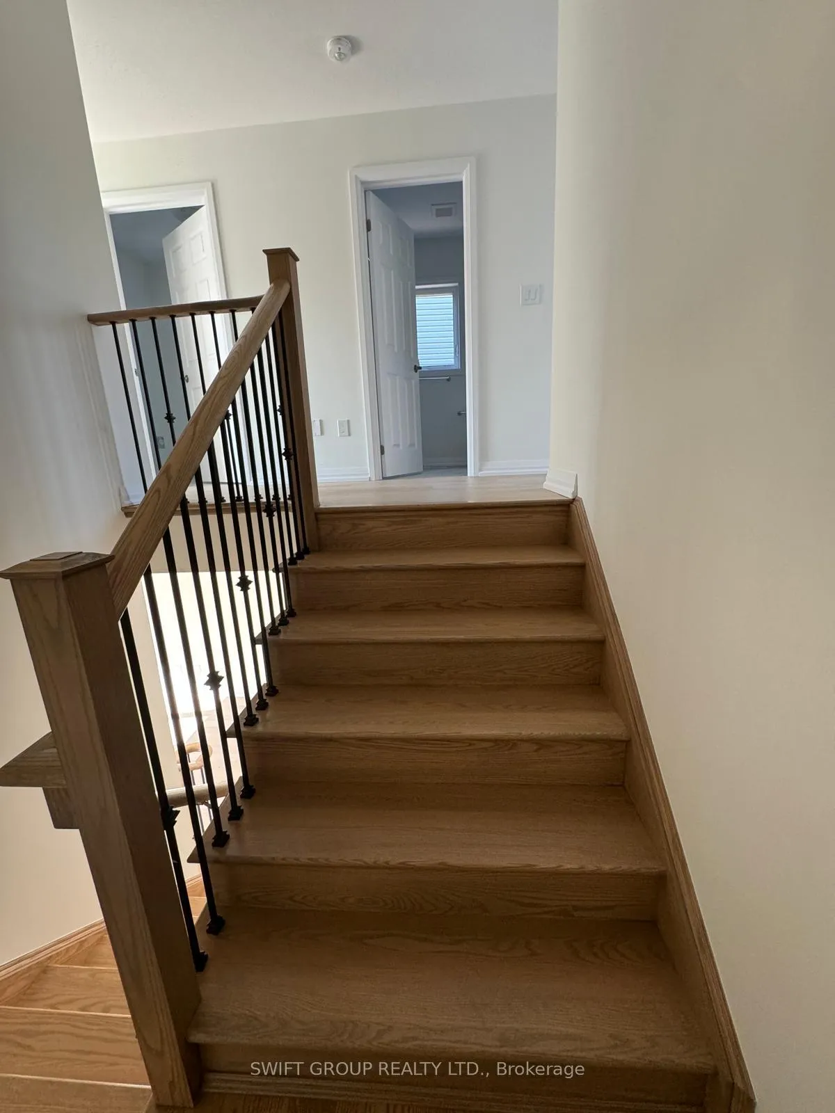 Photo 10 of 123 Granville Crescent, Haldimand — HOMEH