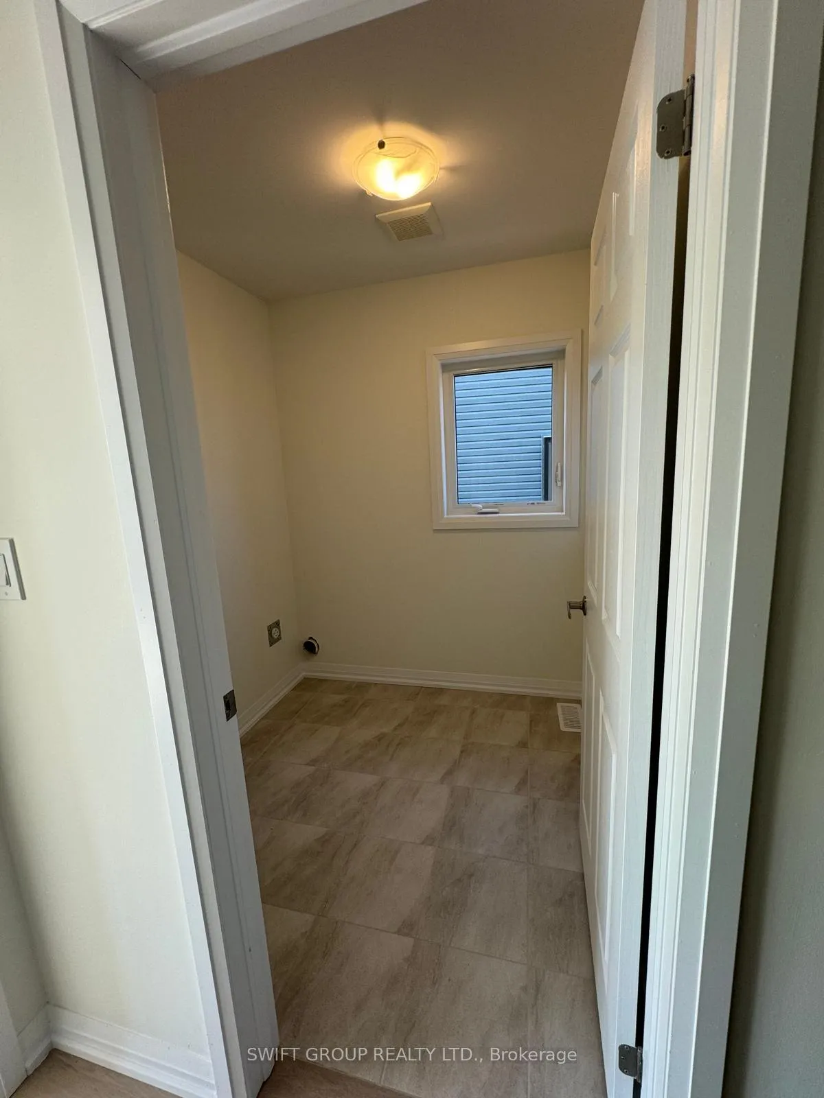 Photo 26 of 123 Granville Crescent, Haldimand — HOMEH