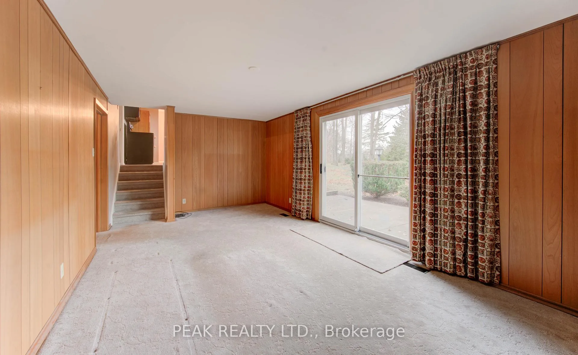 Photo 11 of 38 Glenwood Drive, Kitchener — HOMEH