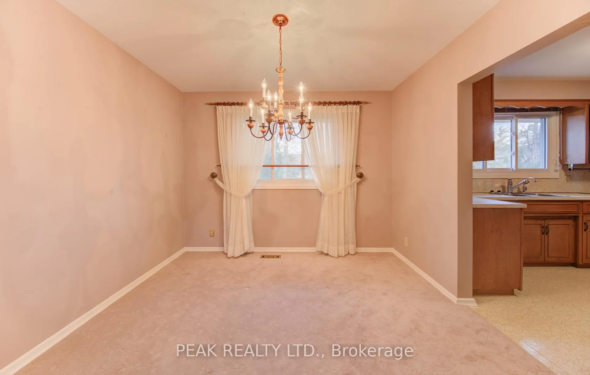 Photo 17 of 38 Glenwood Drive, Kitchener — HOMEH