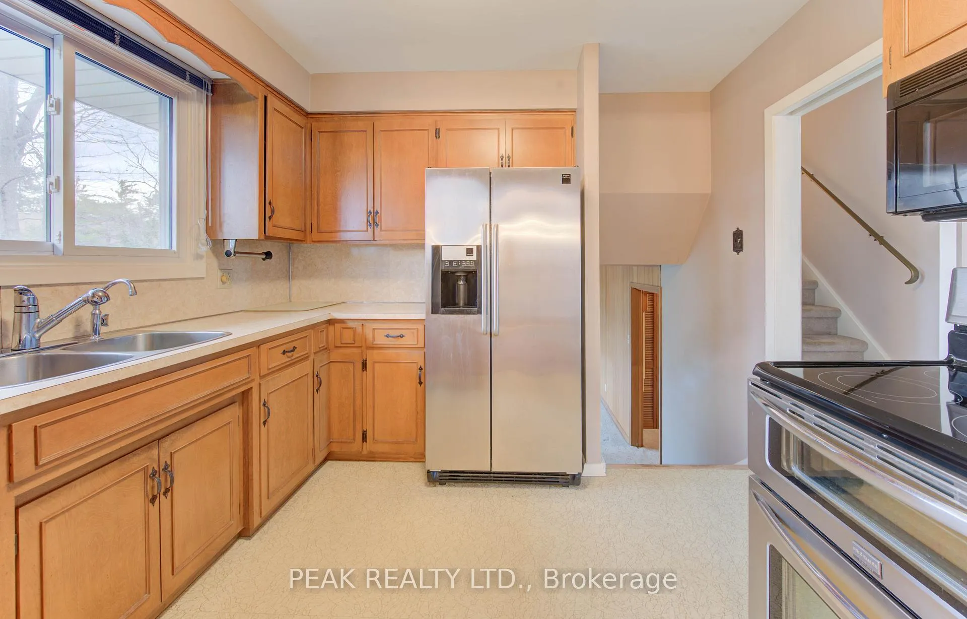 Photo 19 of 38 Glenwood Drive, Kitchener — HOMEH