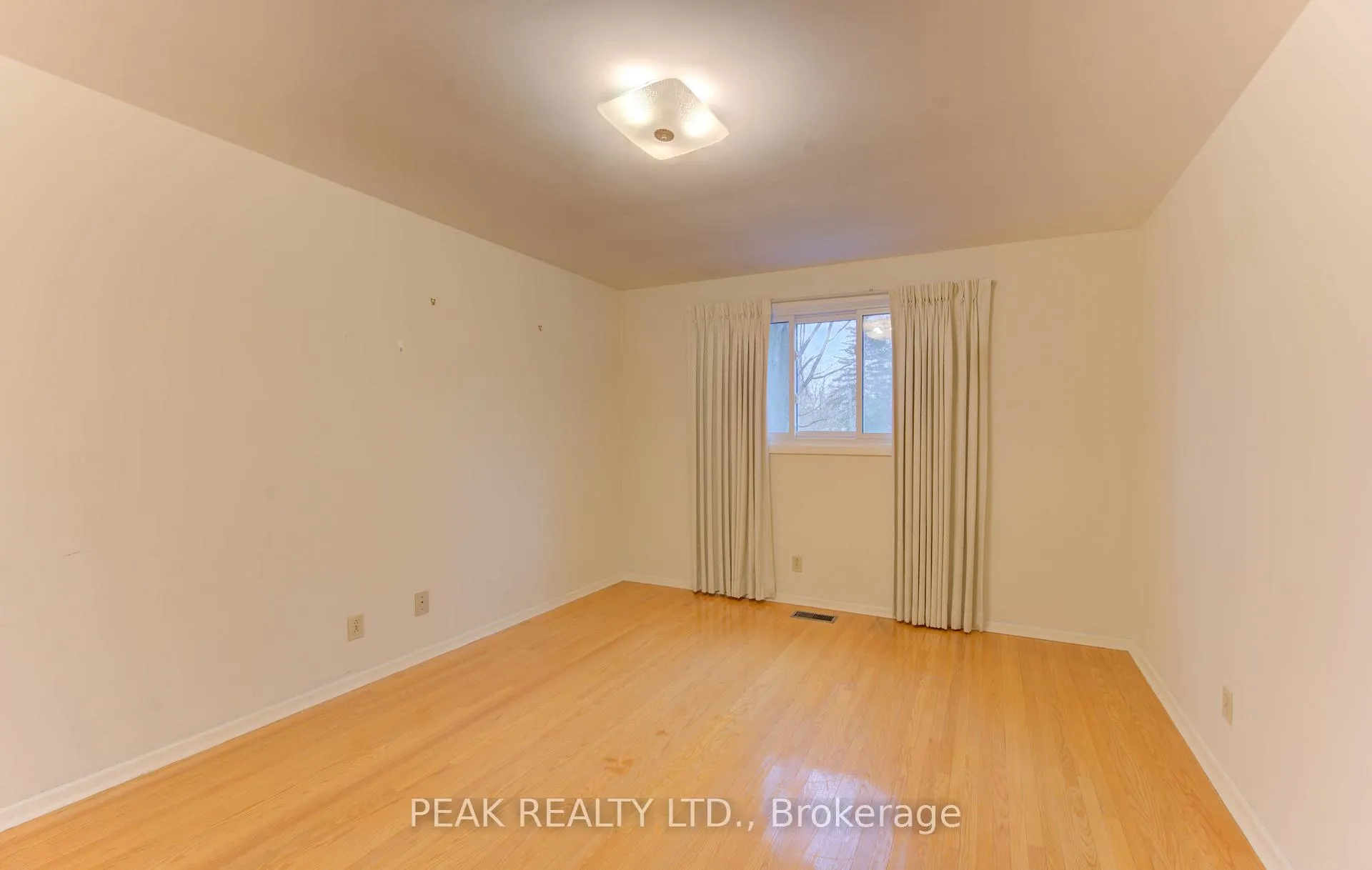 Photo 27 of 38 Glenwood Drive, Kitchener — HOMEH
