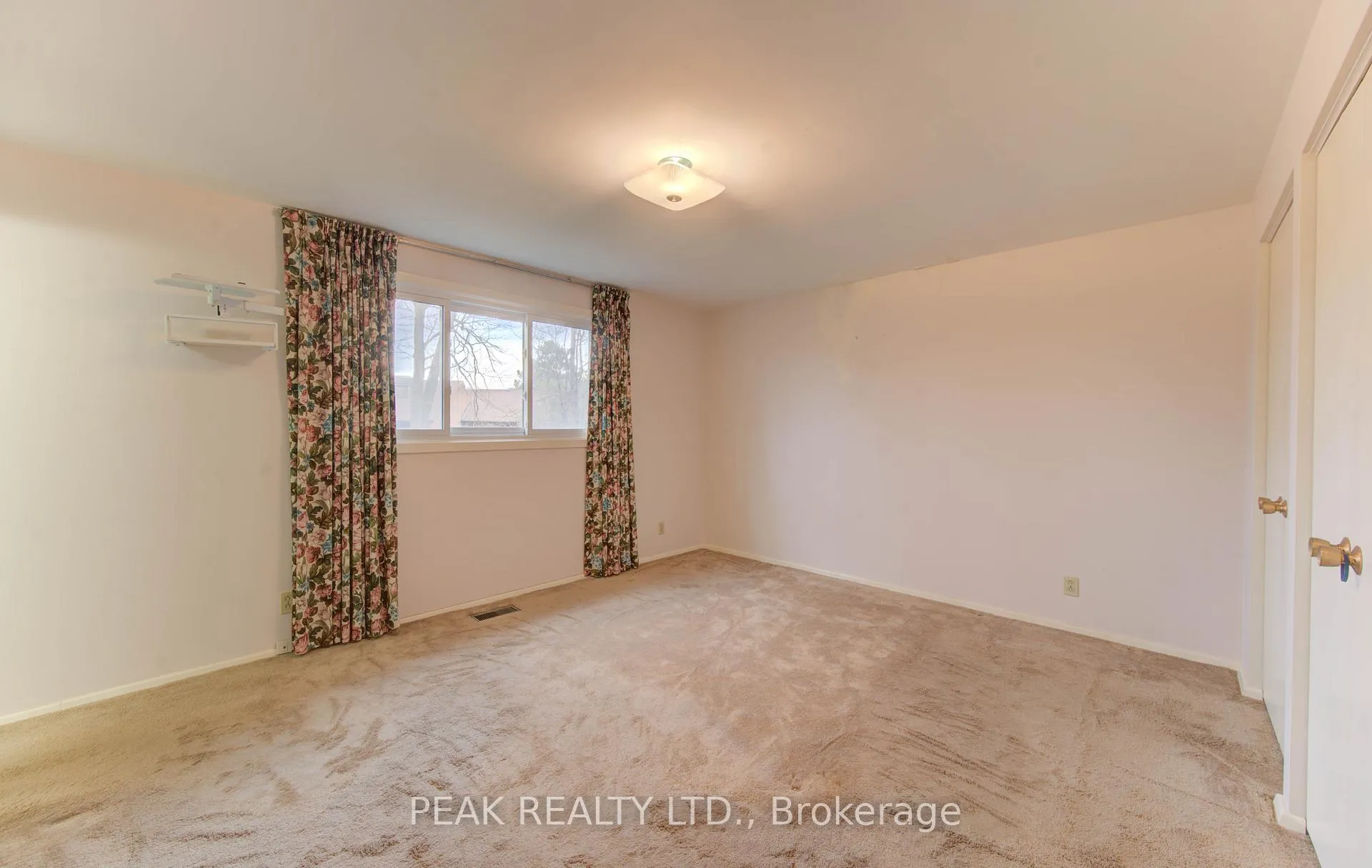 Photo 29 of 38 Glenwood Drive, Kitchener — HOMEH