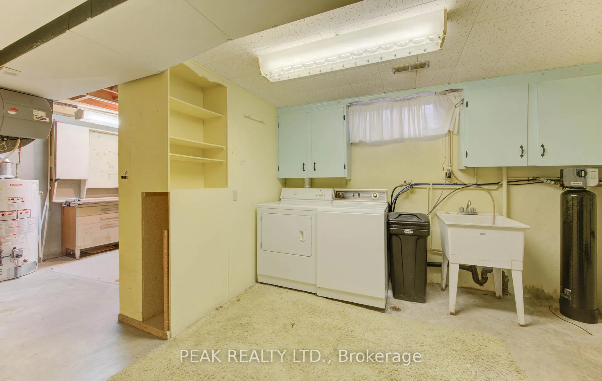 Photo 37 of 38 Glenwood Drive, Kitchener — HOMEH