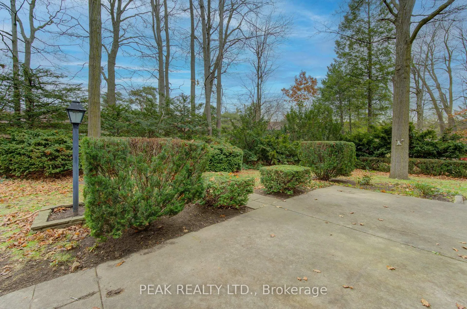 Photo 46 of 38 Glenwood Drive, Kitchener — HOMEH