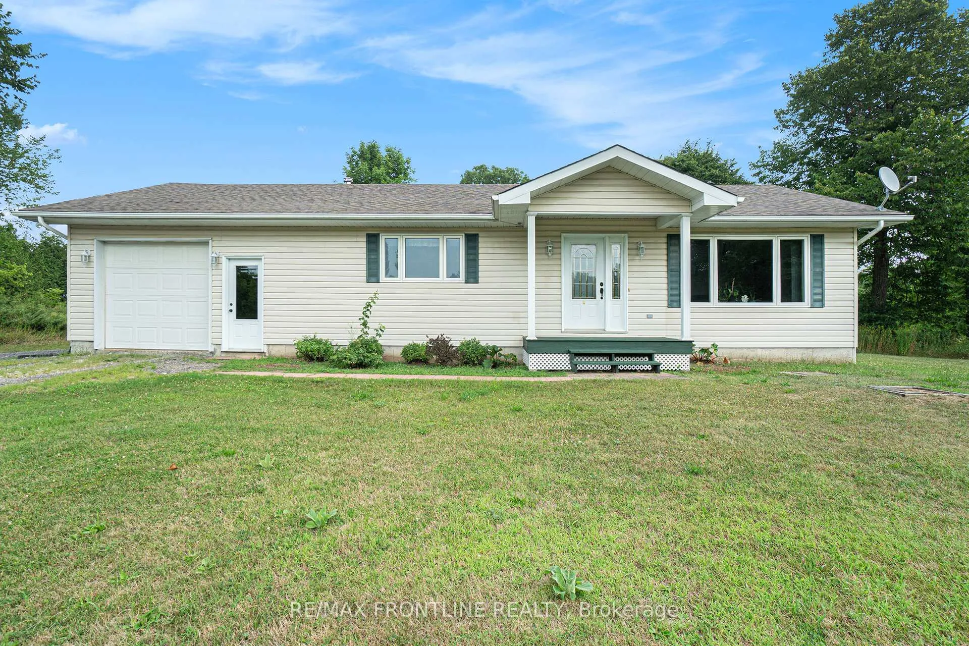 Photo 2 of 20650 Hwy 7, Tay Valley, Bathurst/Burgess & Sherbrooke (Bathurst) Twp — HOMEH
