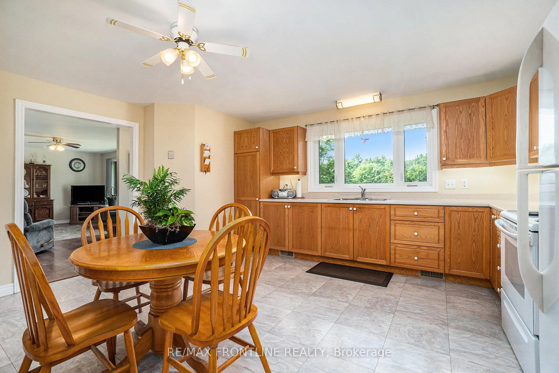 Photo 13 of 20650 Hwy 7, Tay Valley, Bathurst/Burgess & Sherbrooke (Bathurst) Twp — HOMEH