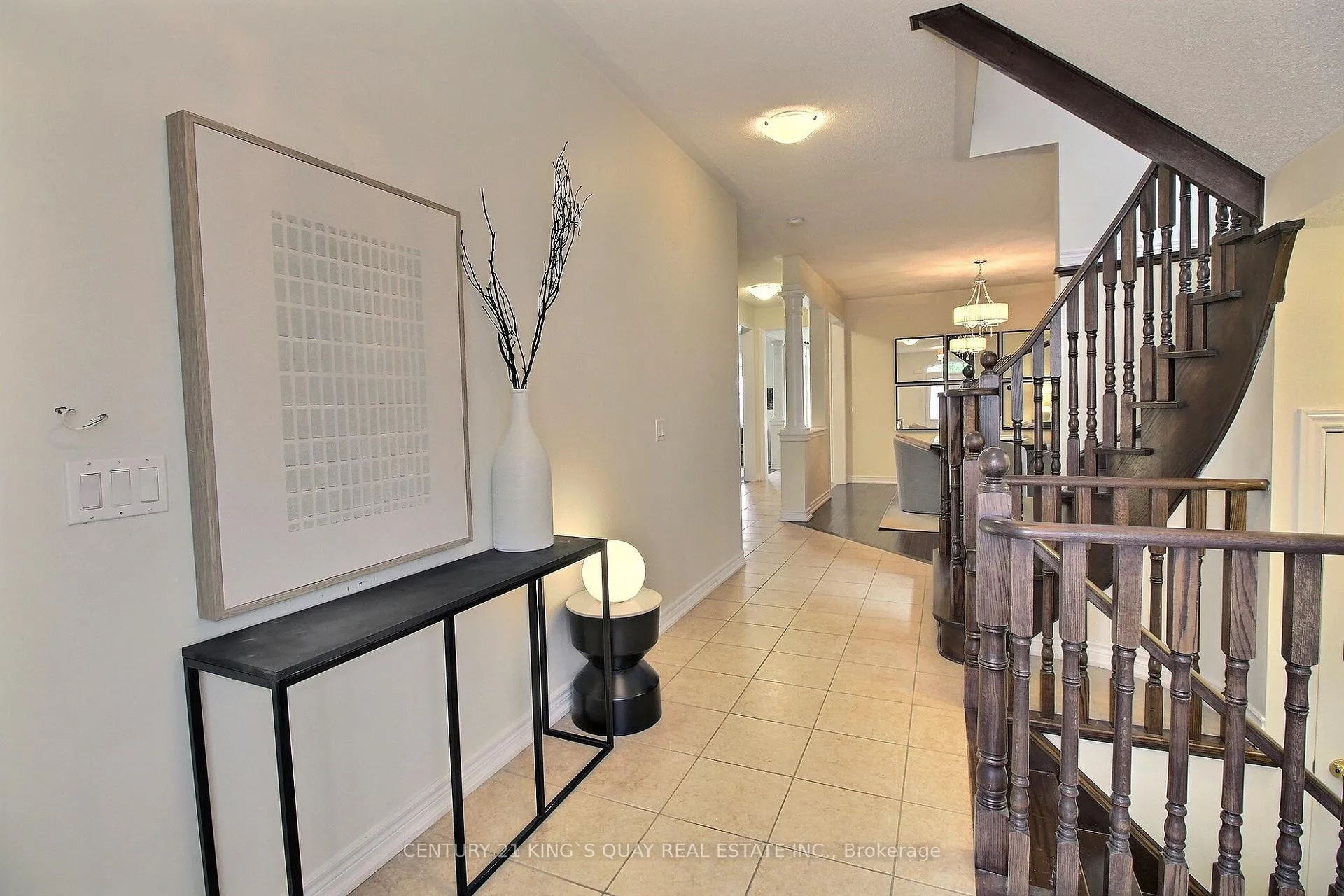 Photo 2 of 365 Lauderdale Drive, Vaughan, Patterson — HOMEH