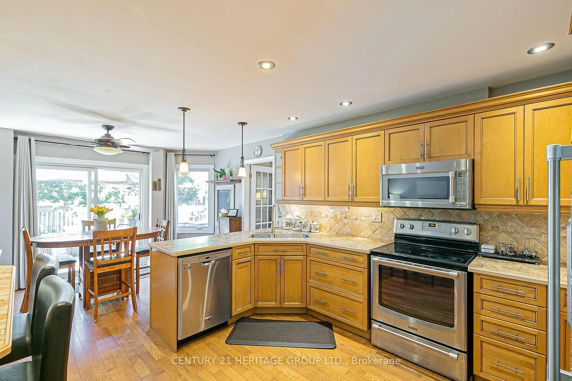 Photo 11 of 40 Albery Crescent, Aurora, Aurora Highlands — HOMEH