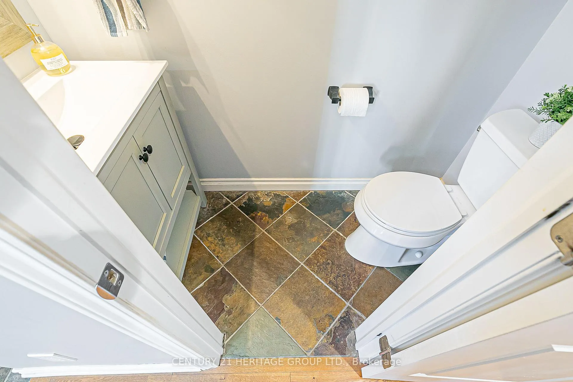 Photo 20 of 40 Albery Crescent, Aurora, Aurora Highlands — HOMEH