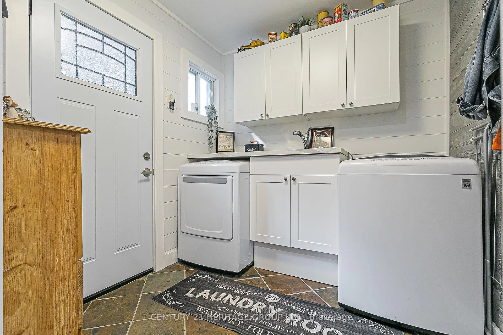 Photo 22 of 40 Albery Crescent, Aurora, Aurora Highlands — HOMEH