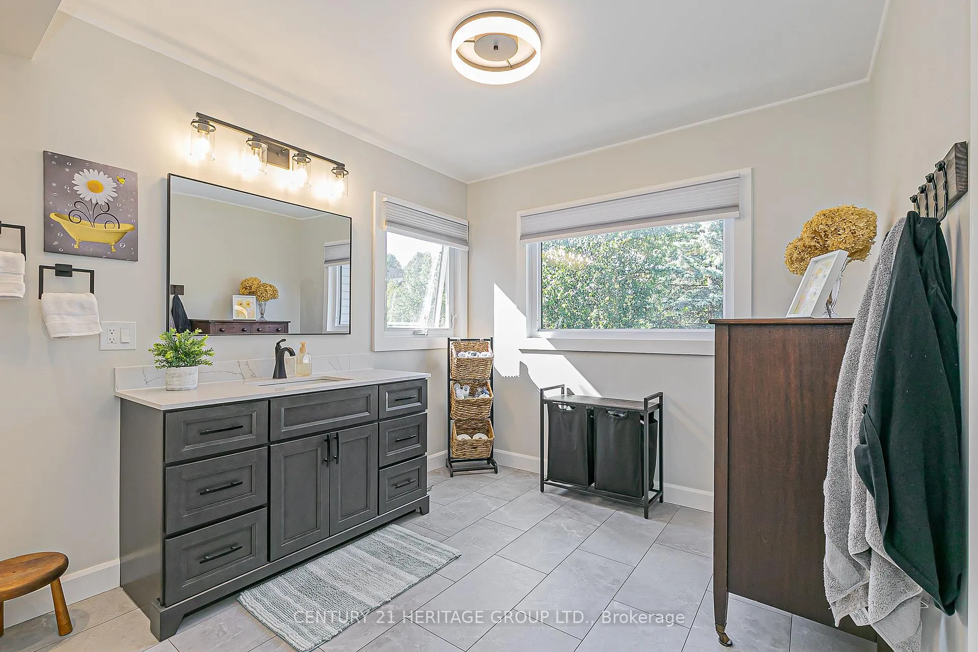 Photo 25 of 40 Albery Crescent, Aurora, Aurora Highlands — HOMEH