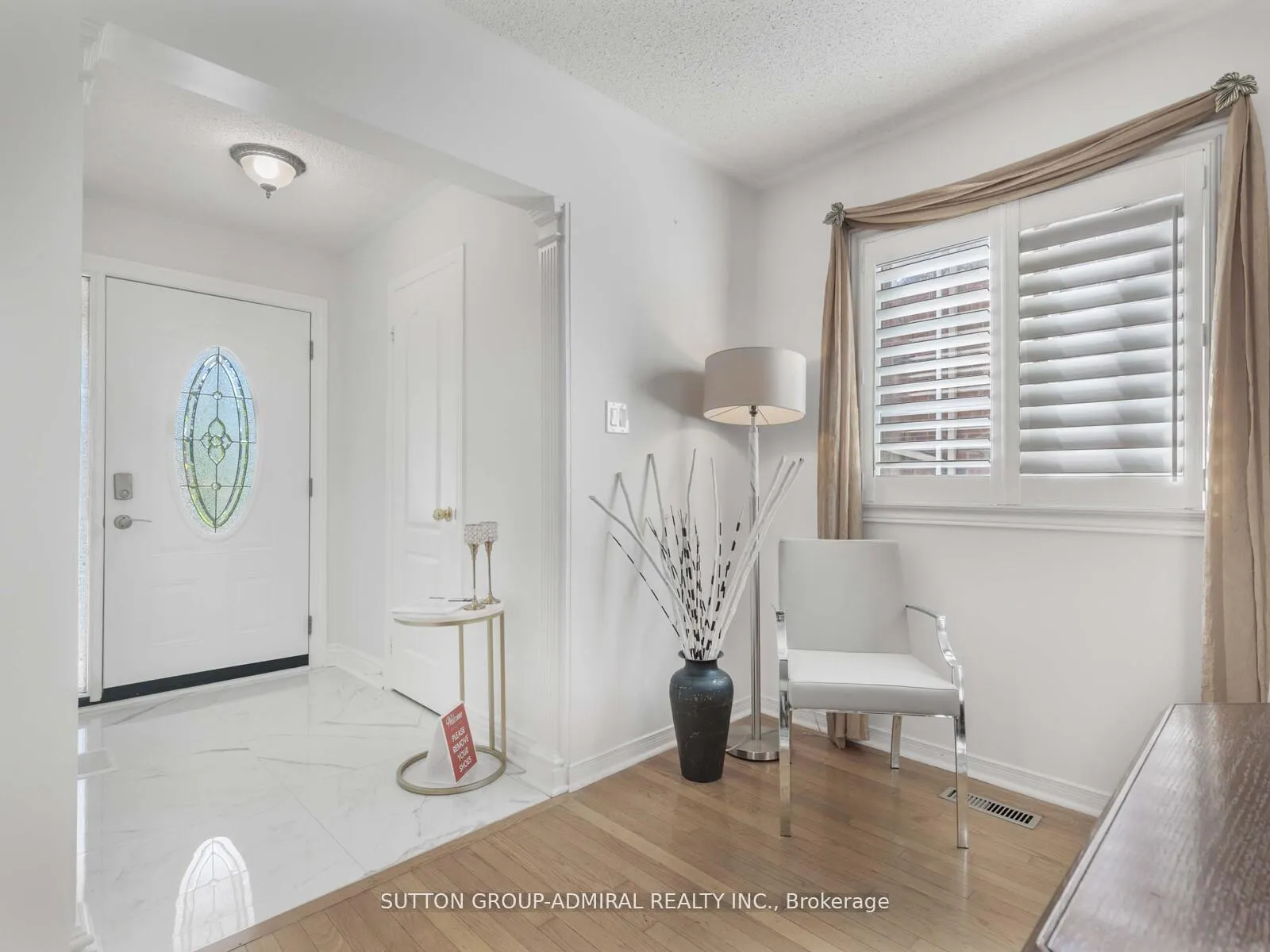 Photo 4 of 185 Foxfield Crescent, Vaughan, Patterson — HOMEH