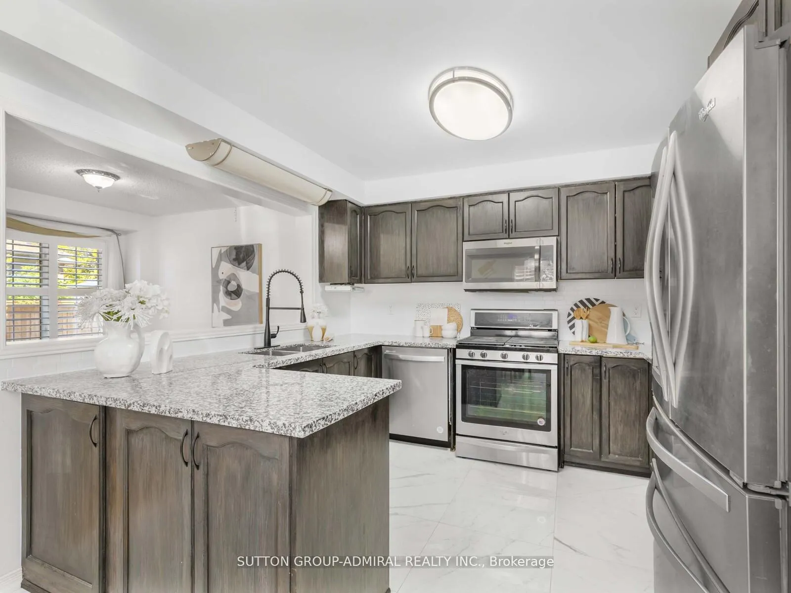 Photo 12 of 185 Foxfield Crescent, Vaughan, Patterson — HOMEH