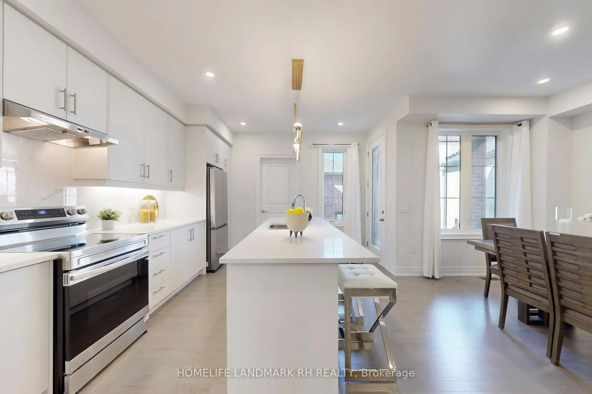Photo 16 of 25 John Rolph Street, Markham, Cornell — HOMEH